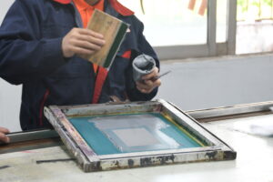  5 Petua Utama untuk Menguasai Pencetakan Skrin dengan Cetakan Squeegee